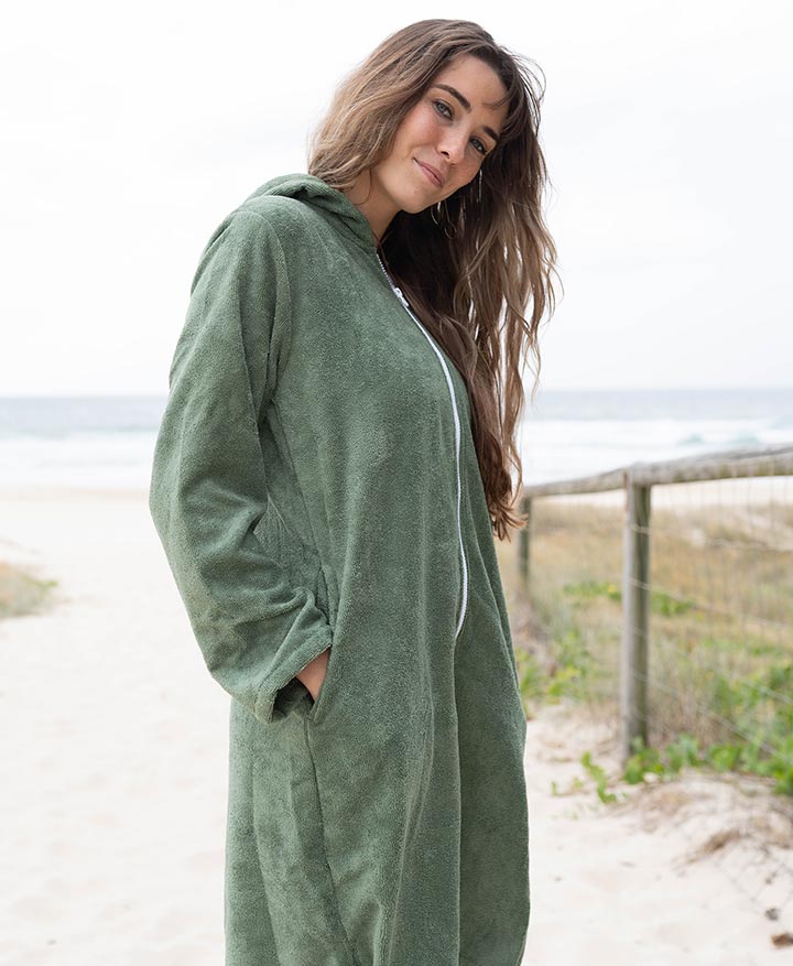 RETRO GROOVE ADULT ZIP TOWEL PONCHO